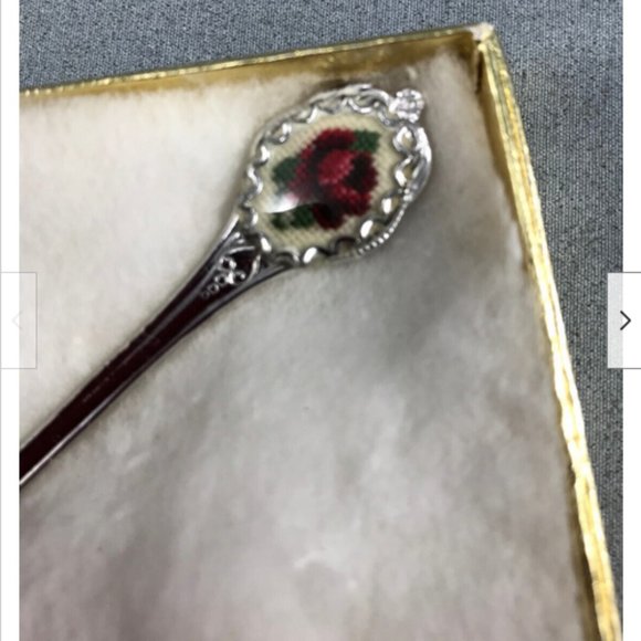 Vtg Petit Point Embroidered Red Rose Bawlf Silvery Teaspoon Collector Spoon 3.5" - Picture 1 of 4